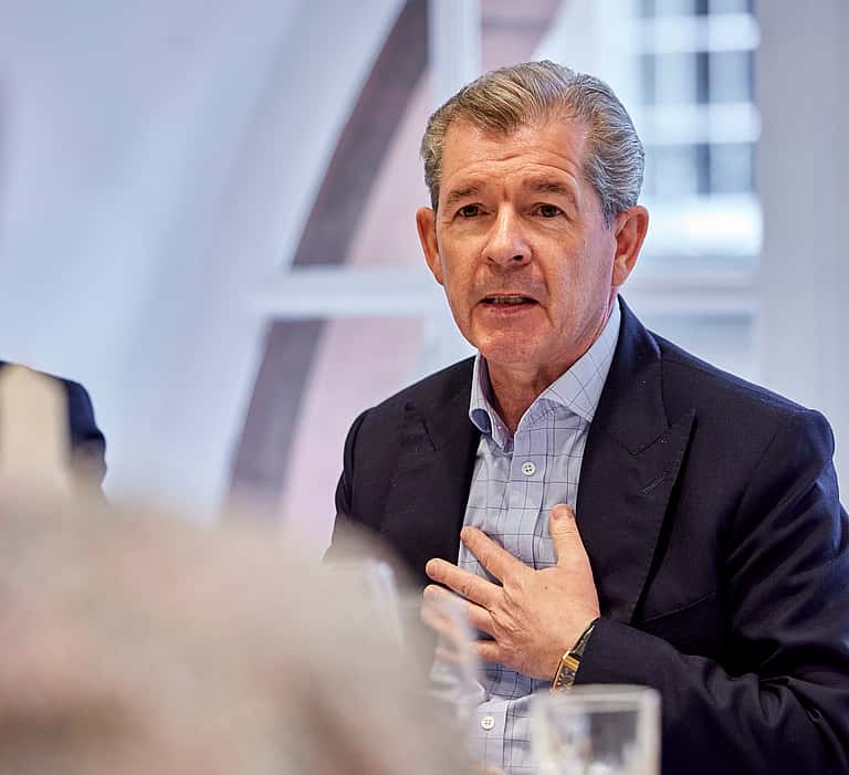 David Horton, Managing Director of Sales at grenke Leasing, leading the third round table discussion on SME leasing solutions and alternative finance.